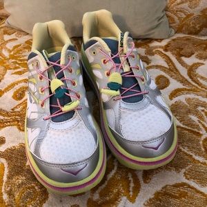 women's ov x hoka bondi b